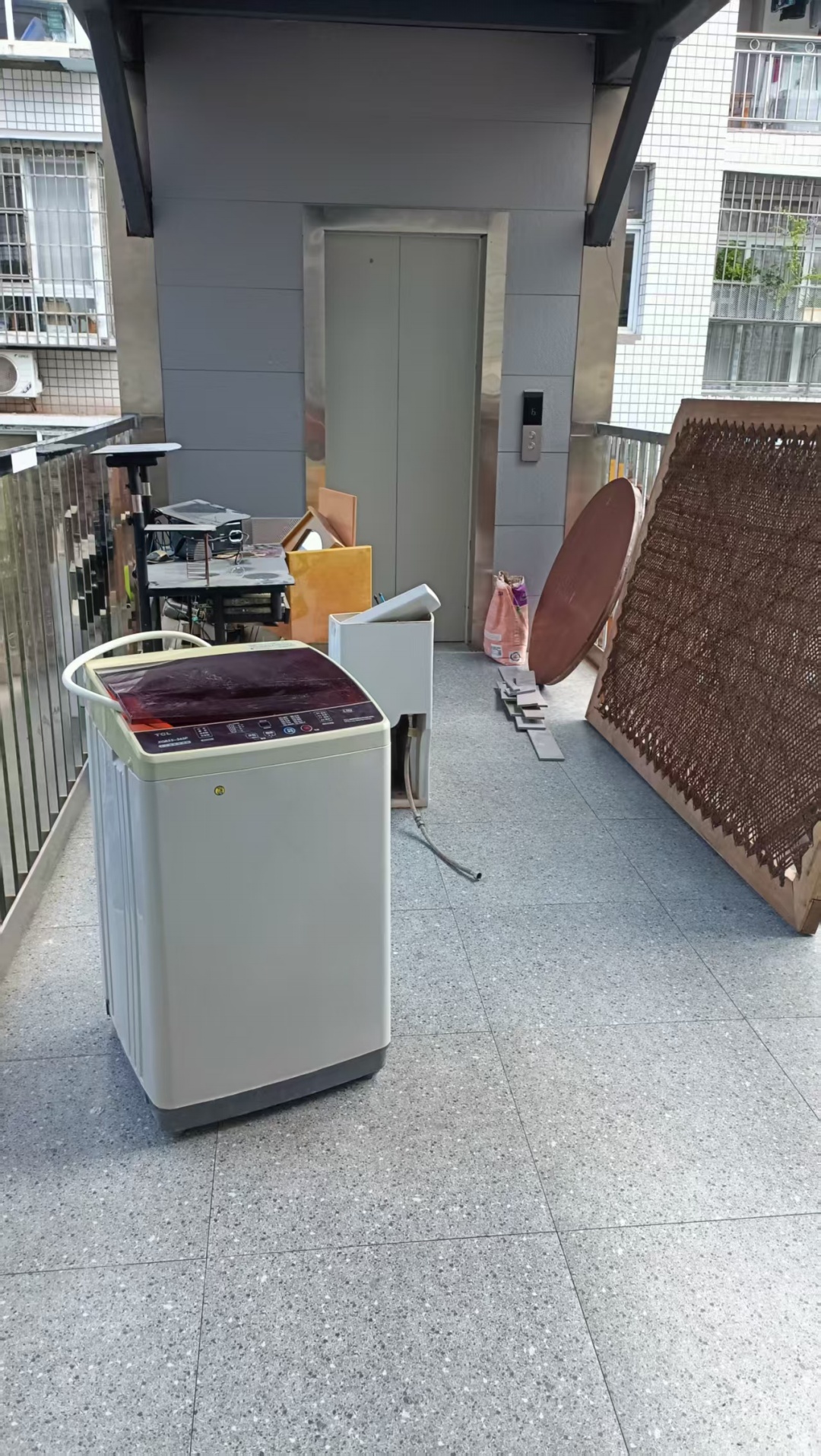 搬冰箱-居民搬家